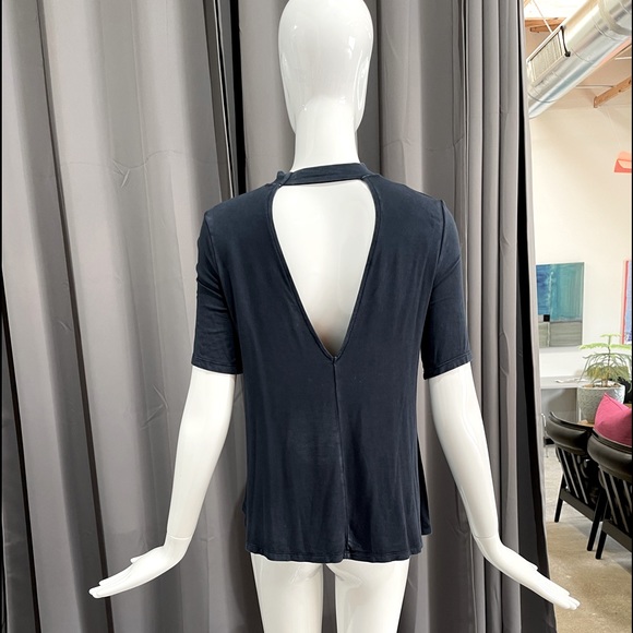 American Eagle  Soft & Sexy blue top - Picture 2 of 6